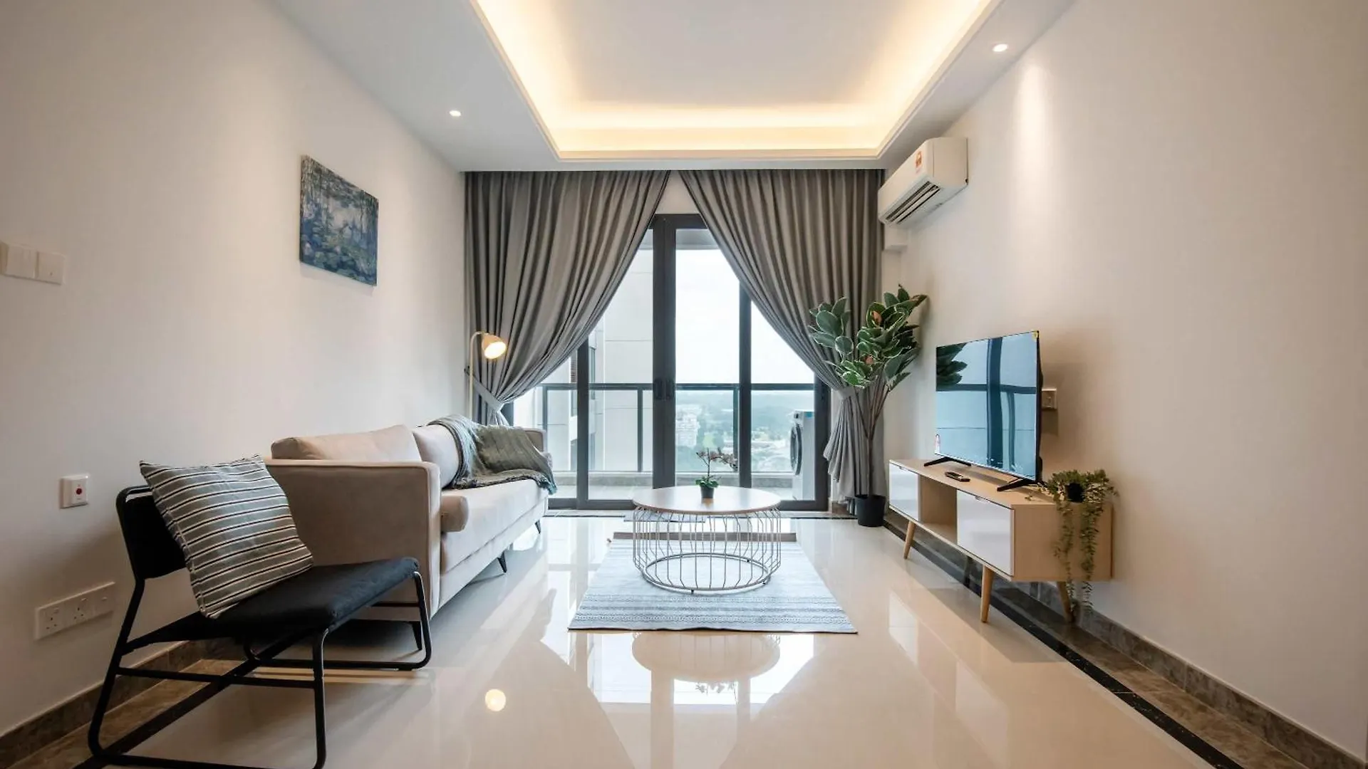 A Cozy 2Br R&F Seineregion Near Ciq R&F Mall location